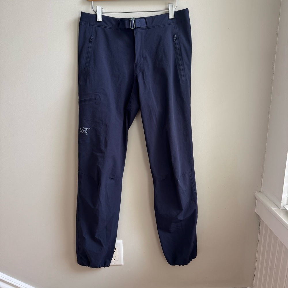 ARCTERYX Gamma LT Pants Women's Sz 6R Black Sapphire Good Condition w/HOLE